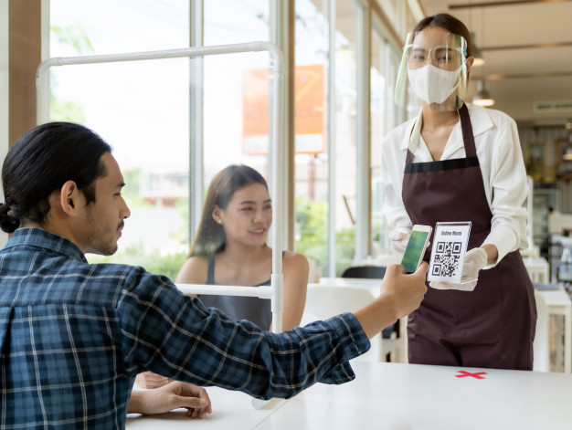 Es el año de las tarjetas digitales y códigos QR